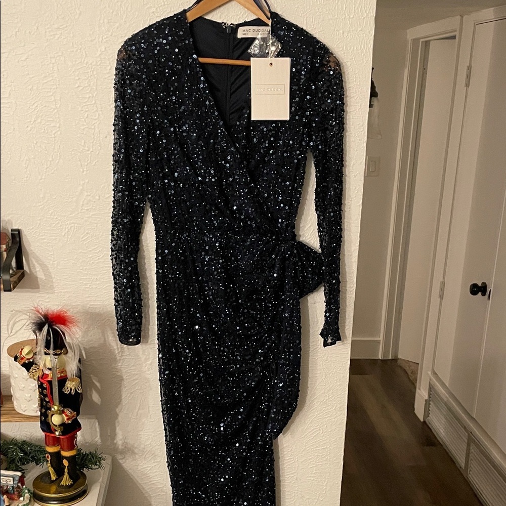 NWT MAC DUGGAL Sequin Wrap Gown Dress Size 4 - Picture 9 of 10